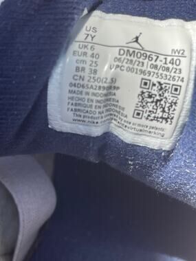 Size 7Y - Jordan 3 Retro Mid Racer Blue
